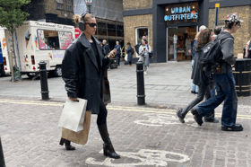 I wish I looked this cool. Londoners are loving an all black outfit this spring. 