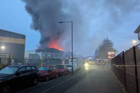 Huge plumes of smoke engulf London restaurant during fire 