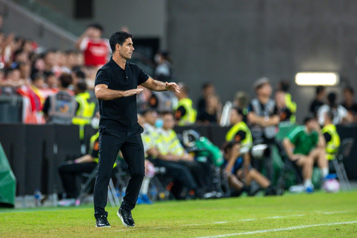 Arsenal miss transfer deadline as Liverpool hijack deal with personal terms 'agreement'