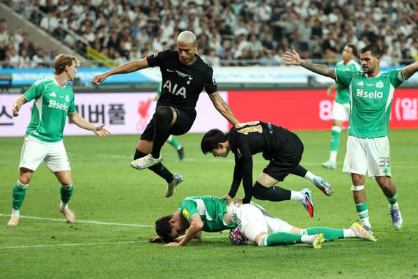 Tottenham Hotspur take on Newcastle United.
