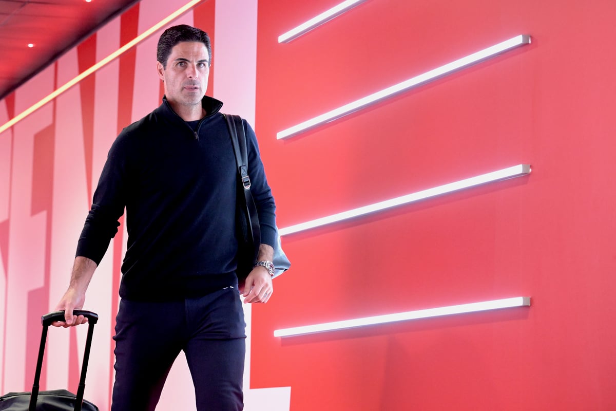 'Irrelevant': Arsenal legend fires double transfer warning ahead of Man Utd