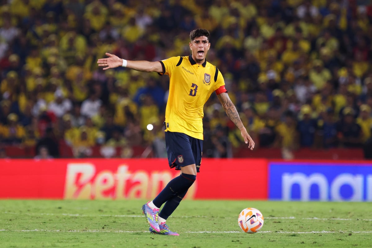 Chelsea and Arsenal pair help inspire stunning Jose Mourinho style defensive record for their national team