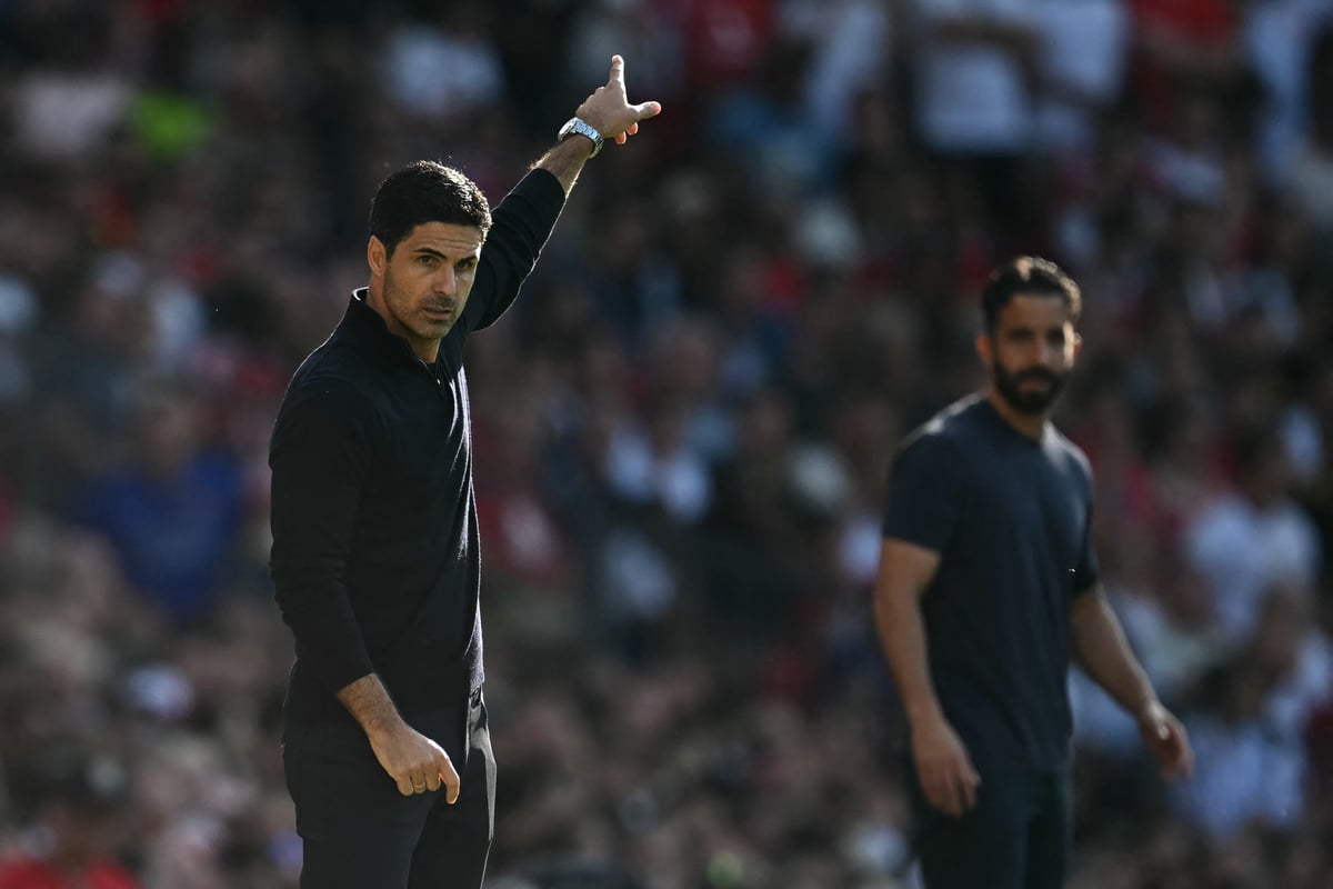 Arsenal could get cut-price superstar for £51m as Fabrizio Romano highlights Eze alternative