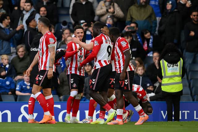 Sunderland pick up a late win against Chelsea.