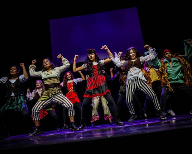 Stagecoach Ealing at the Shaftesbury Theatre