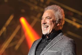 Sir Tom Jones with another belter at Alnwick pastures in 2015.