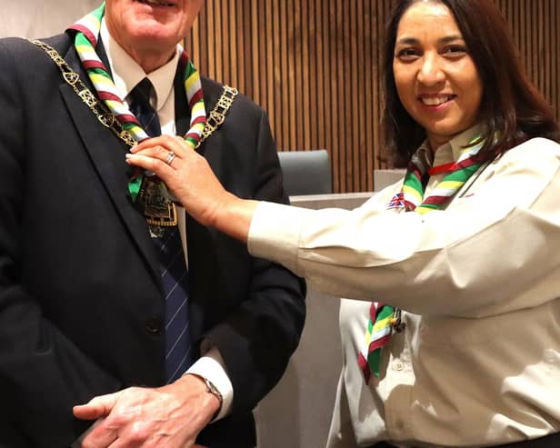 Mayor and lead volunteer