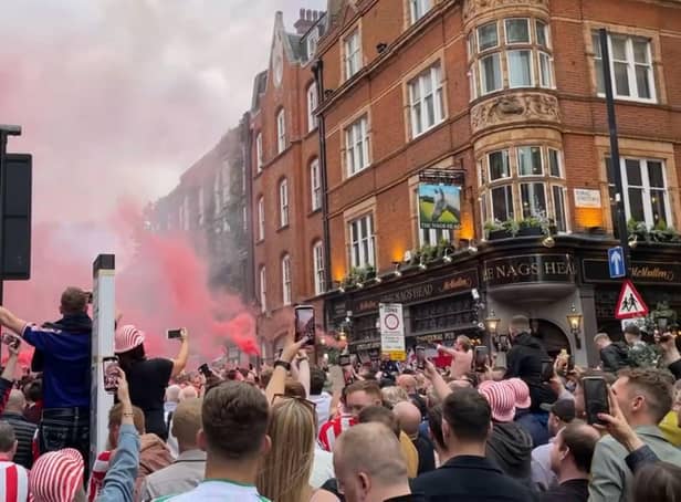 <p>Sunderland AFC fans have set up a fundraiser as a thank you for staff at The Nags Head in Covent Garden.</p>