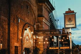 Outdoor Pub