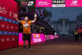 The final participant to finish The TCS London Marathon, Mav Durnin, crosses the finish line on The Mall on Sunday


Photo: Jon Buckle for London Marathon Events

For further information: media@londonmarathonevents.co.uk