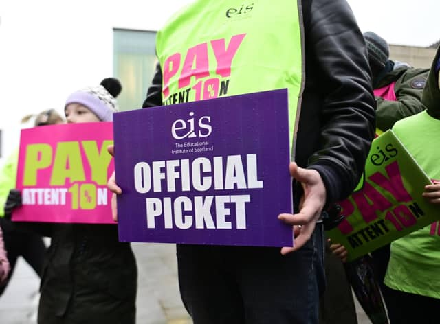 EIS Union teachers on the picket line (Pic: John Devlin)