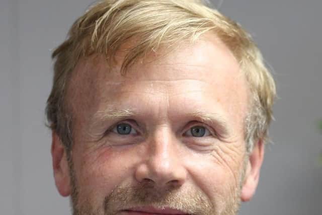 Dr. Tim Ringrose