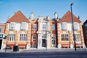 Eltham Centre Library